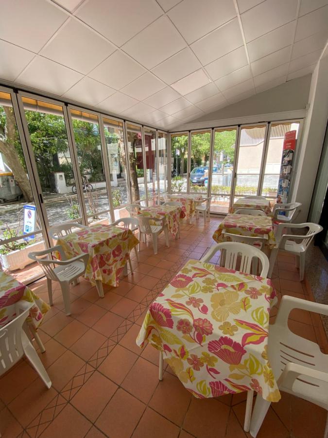 Hotel Granada Cattolica Eksteriør bilde