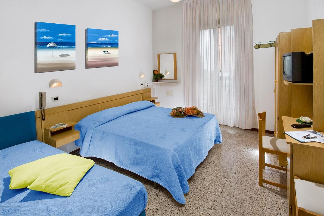 Hotel Granada Cattolica Eksteriør bilde