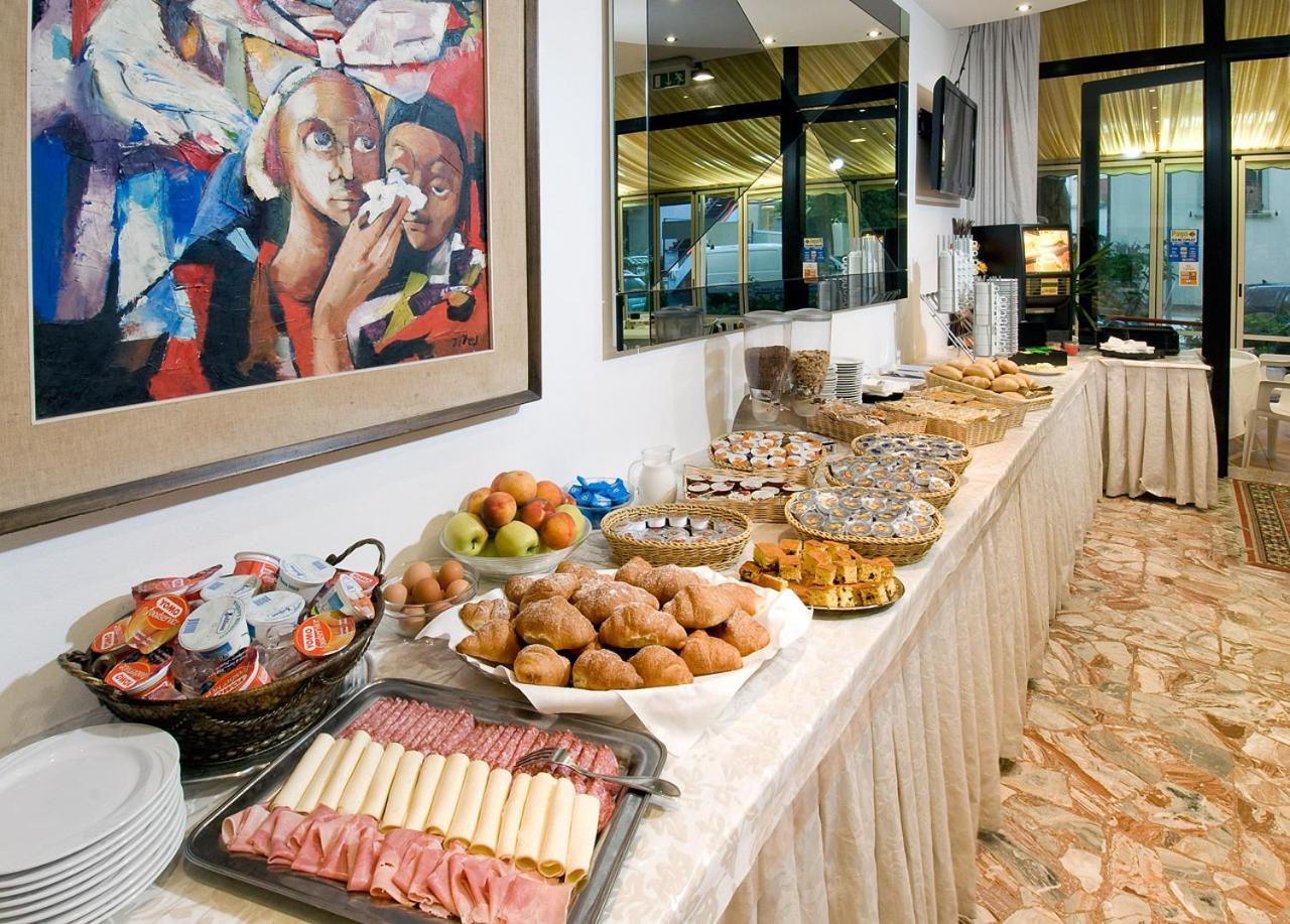 Hotel Granada Cattolica Eksteriør bilde