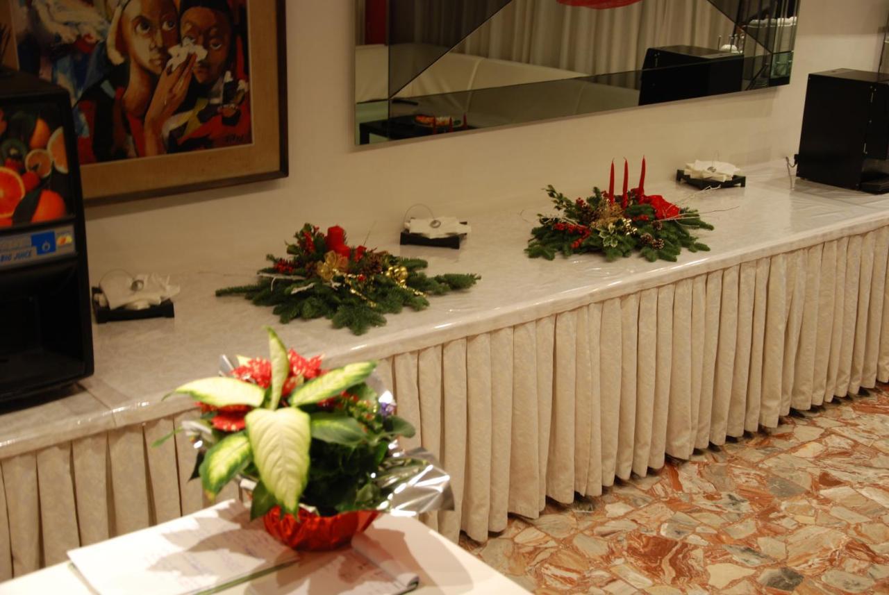 Hotel Granada Cattolica Eksteriør bilde